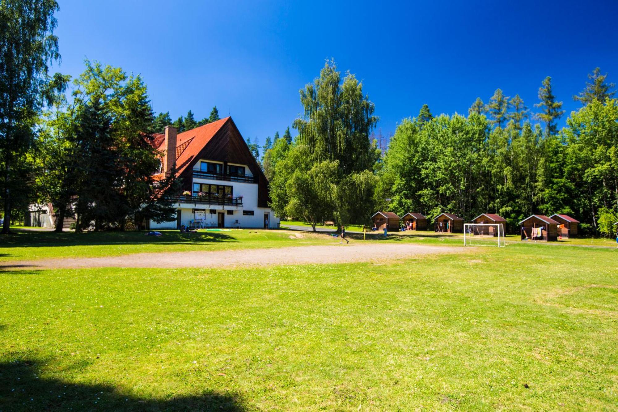 Rekreacni Zarizeni Trnavka Hotel Zeliv Exterior photo