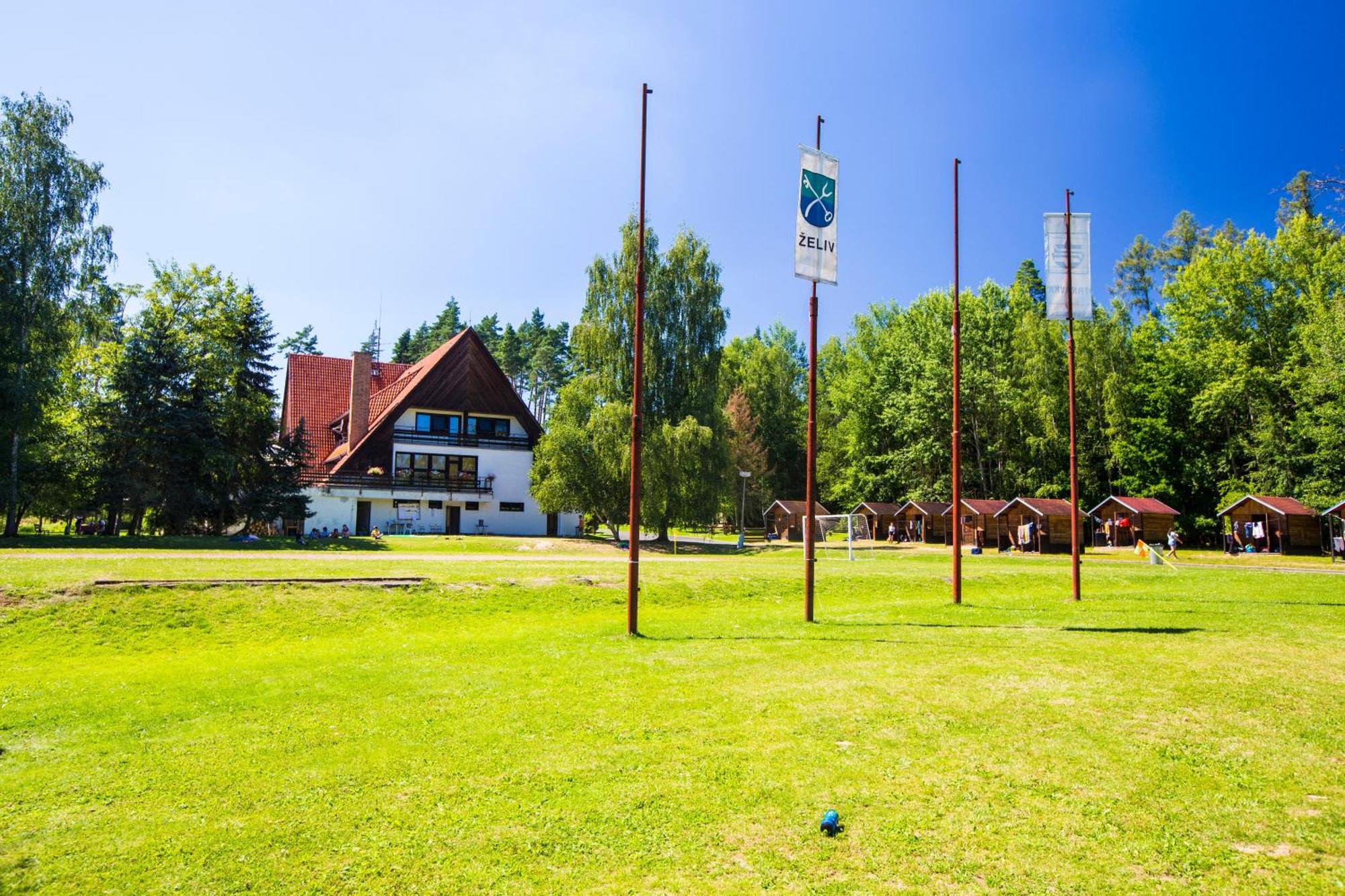 Rekreacni Zarizeni Trnavka Hotel Zeliv Exterior photo